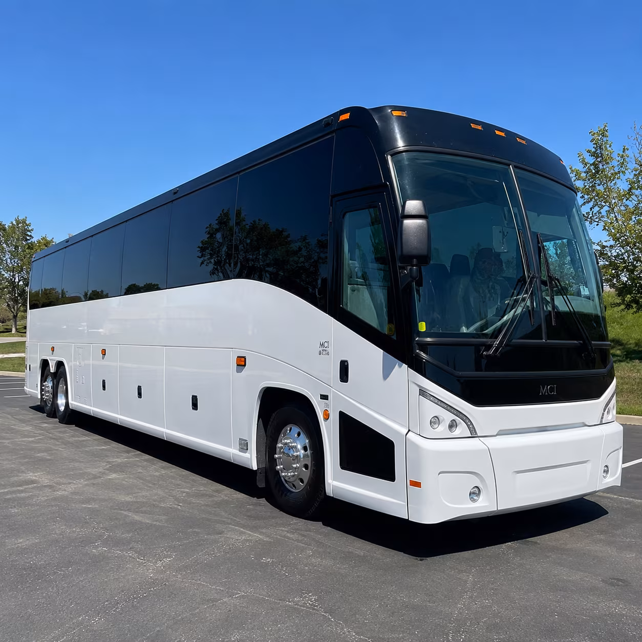 choosing the right bus size for your boca raton airport transfer