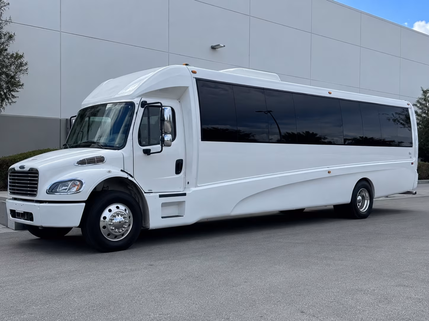 your bachelorette wine tour in boca raton deserves a party bus